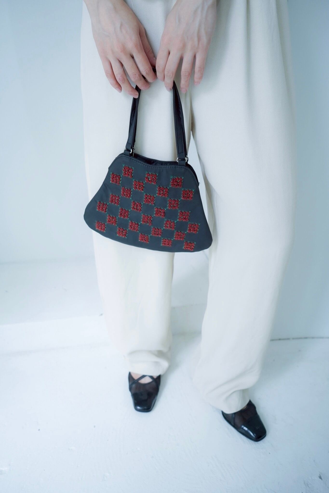 2way bees shoulder bag