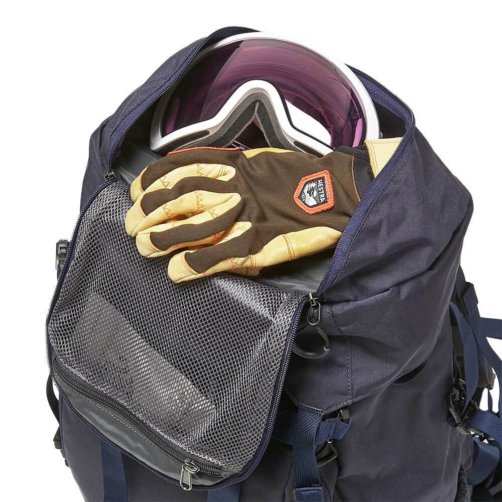 めずらしいアウトドアザック「PLUS ONE WORKS の IRWAK 38」