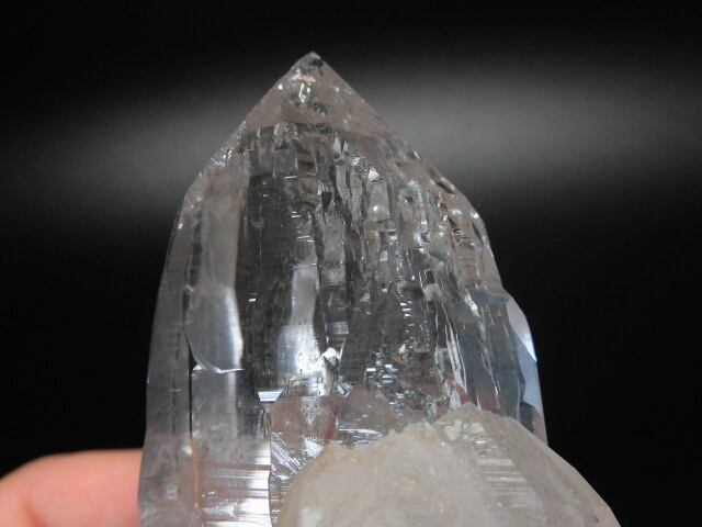 【送料無料】【高品質】神々の住む山　ガネーシュヒマール産水晶ポイント