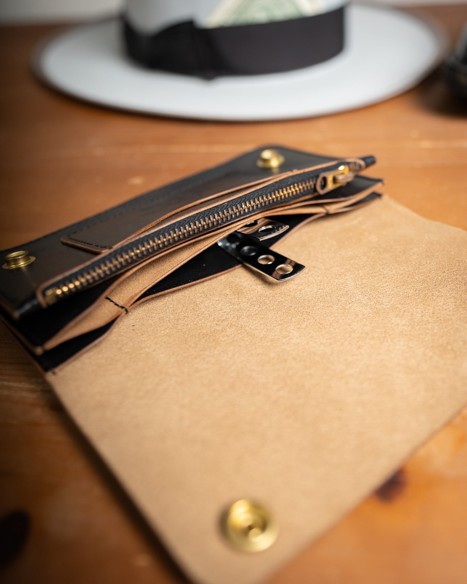 Additive and Line】Tracker Wallet TW-004 Maryam Horse Butt 3層