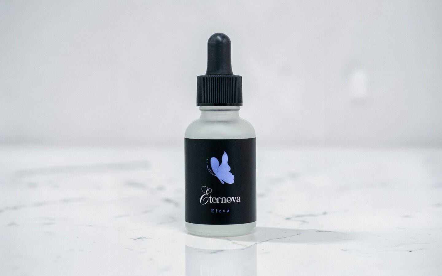 Eleva 販売名:セラムE 〈美容液〉 30mL