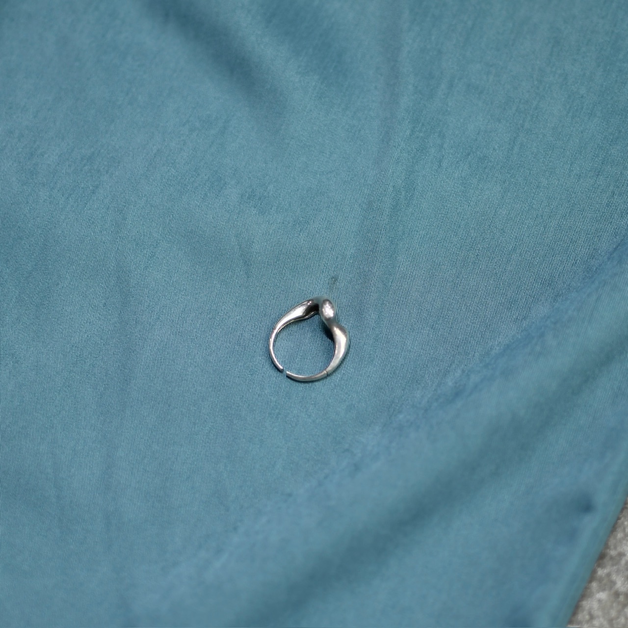 drape silhouette rayon blend 3tuck slacks emerald green