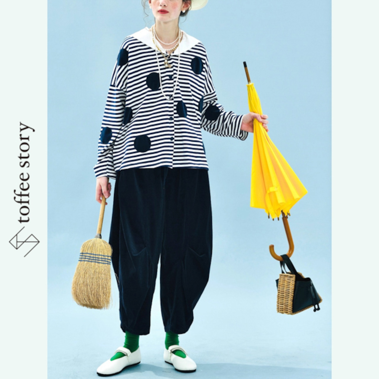 深藍コーデュロイと小さな猿の刺繍の秘密 《i0786》