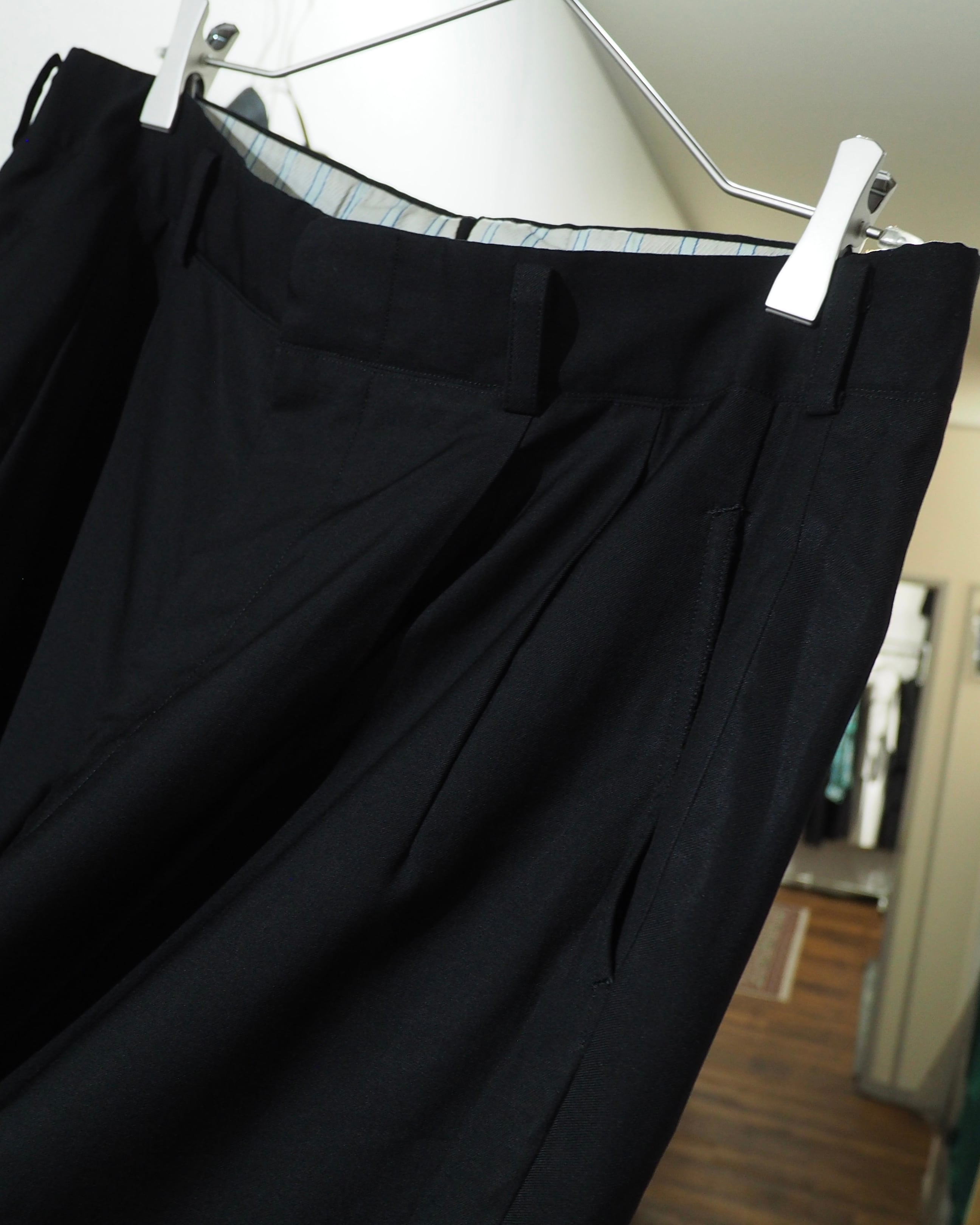 " 鈍艶 " Black Shiny Vintage Wool Wide Slacks Pants