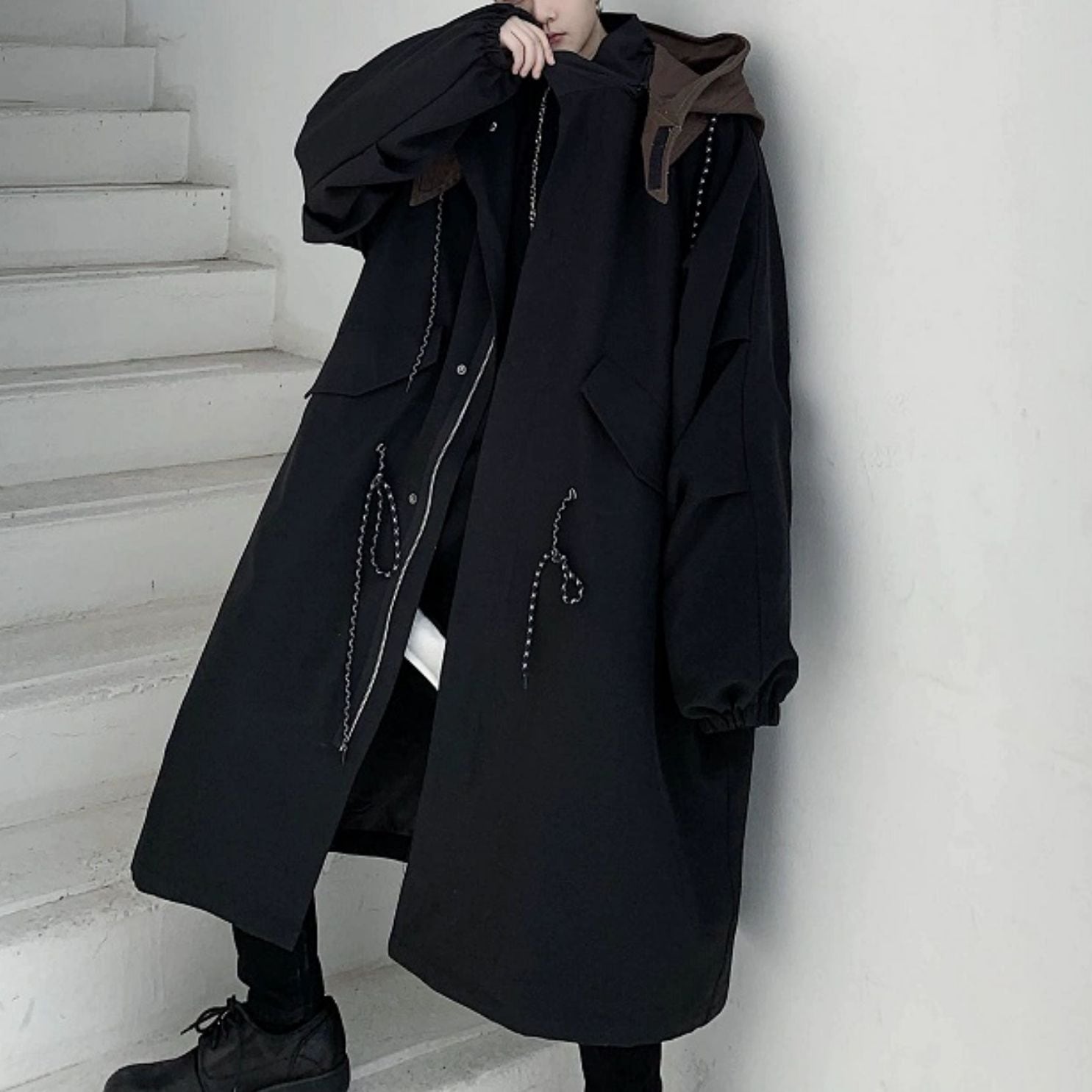 Trench coat mid-length trend