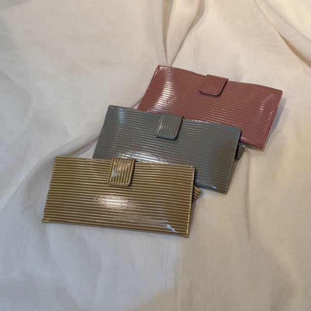 B.stuff　限定新素材「レユール」薄手のお財布。