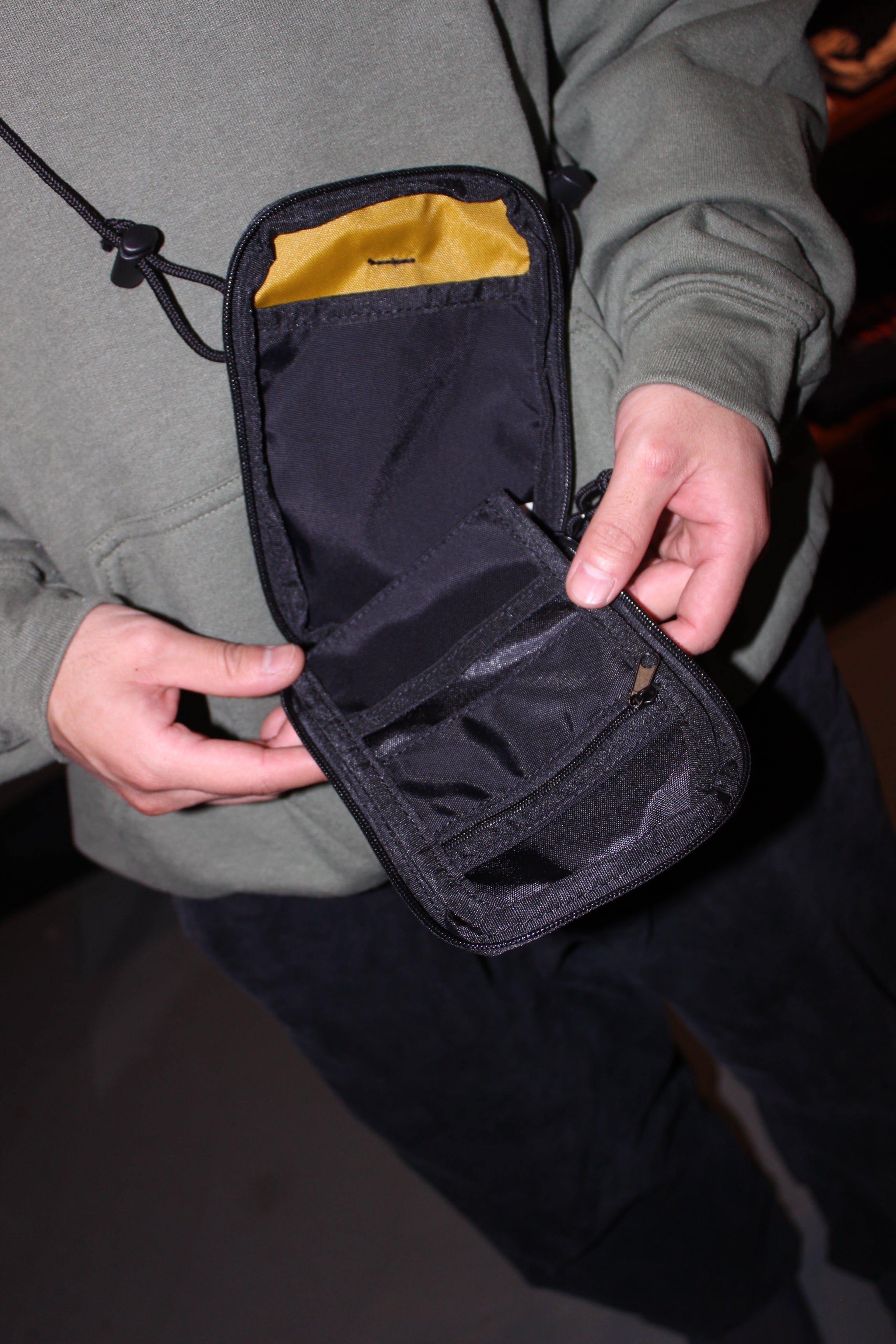 8TIMES ORIGINAL POUCH BLACK | 8 Times Corner Store