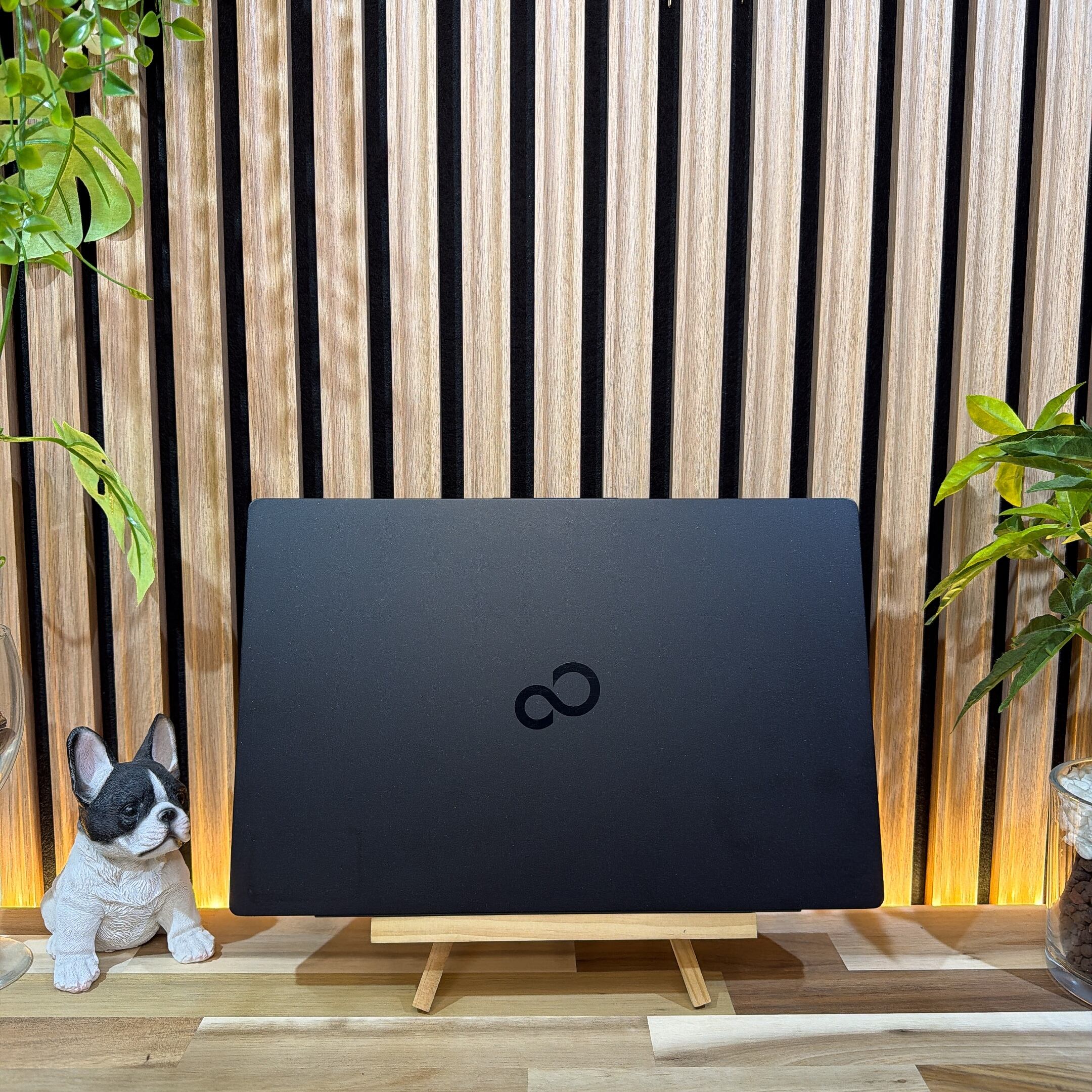 公式ショップ限定価格❣️/超軽量《新型2022年発売》富士通 LIFEBOOK