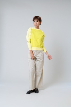 P261-21005   丸首プルオーバー