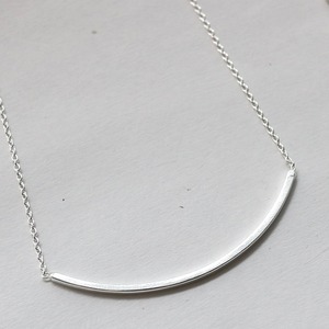 simple line necklace