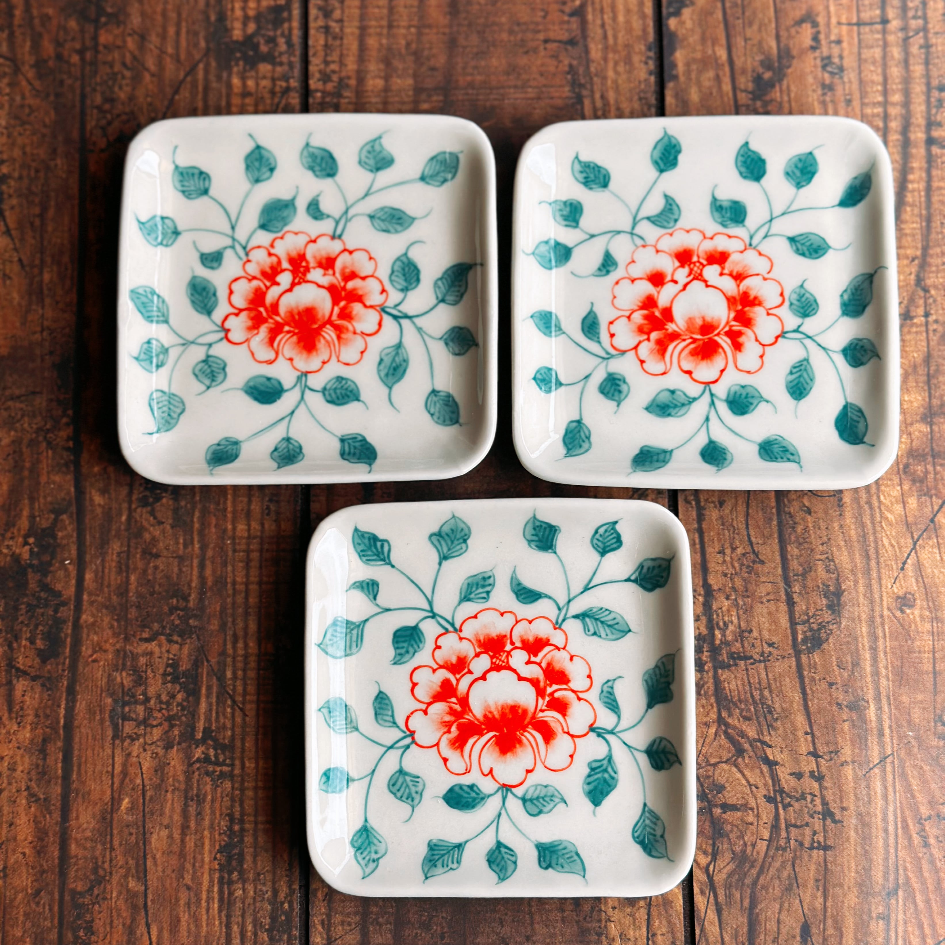 ベトナムのバッチャン焼き 魚柄の八角皿 | Kc-Labo's shop ベトナム雑貨