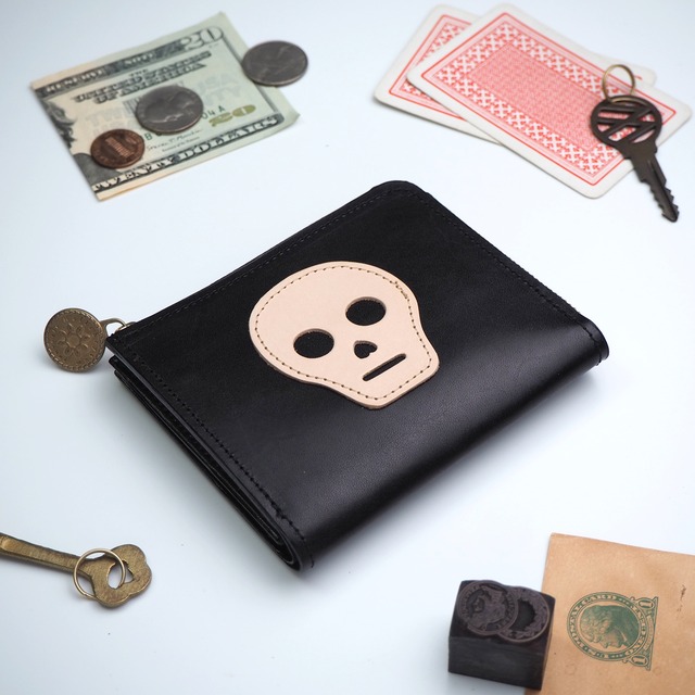 L-shaped zipper wallet (skull patchwork / black) cowhide compact