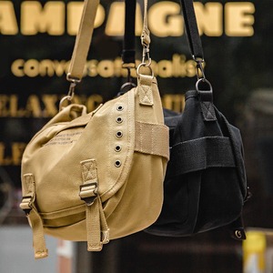 Retro Canvas Crossbody Bag / レトロ キャンバス クロスボディ バッグ