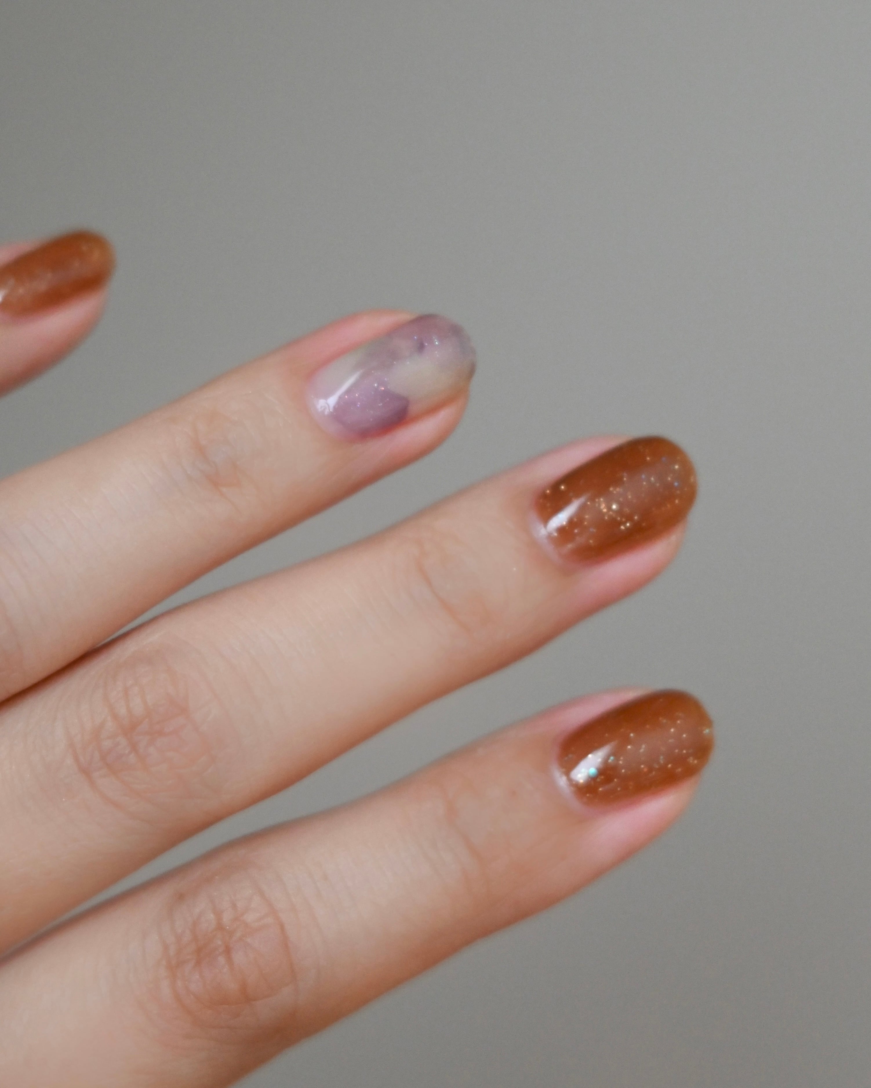 une ネイルポリッシュ/02 friday | une nailpolish