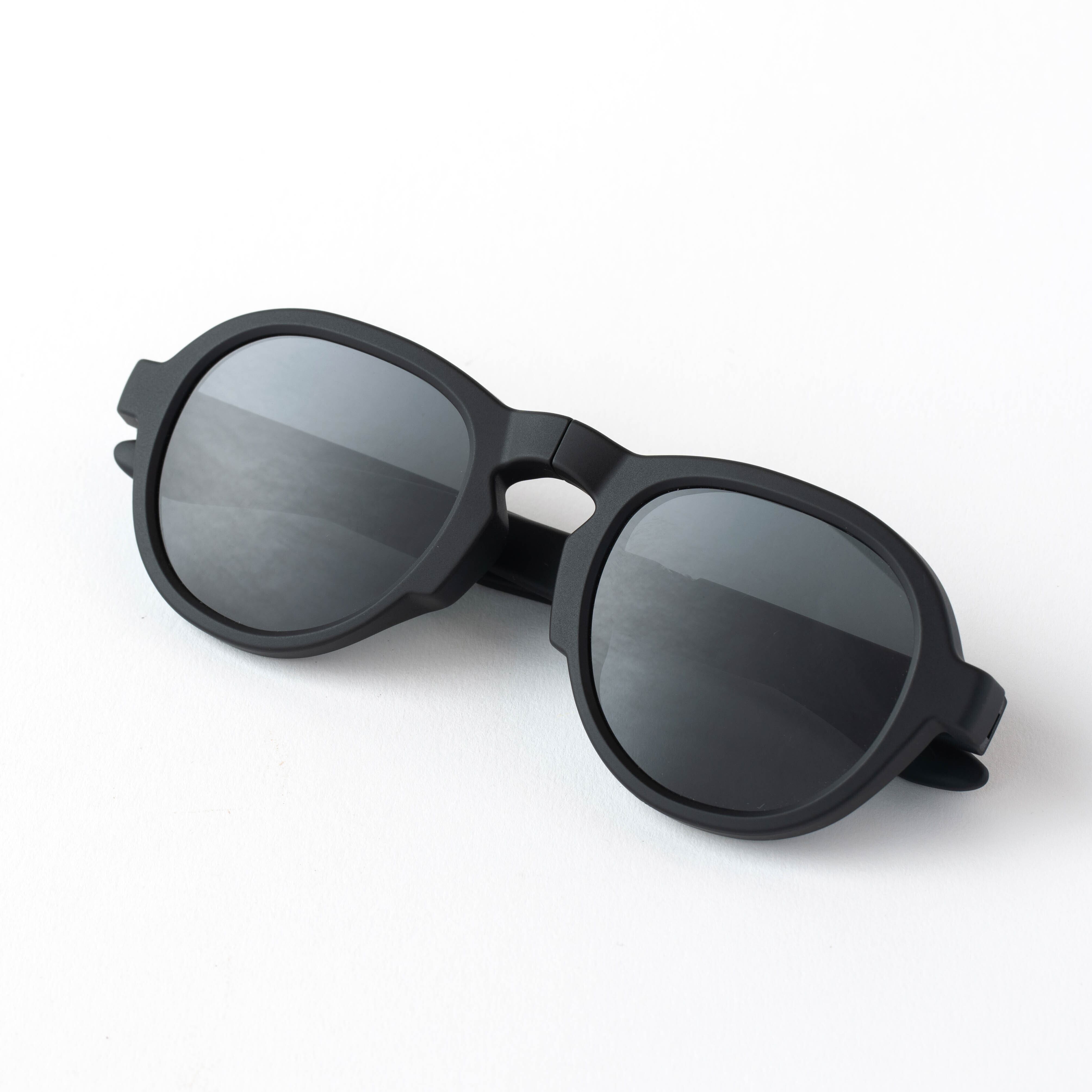 MEGANE ROCK × YOICHIROUCHIDA / pelican-