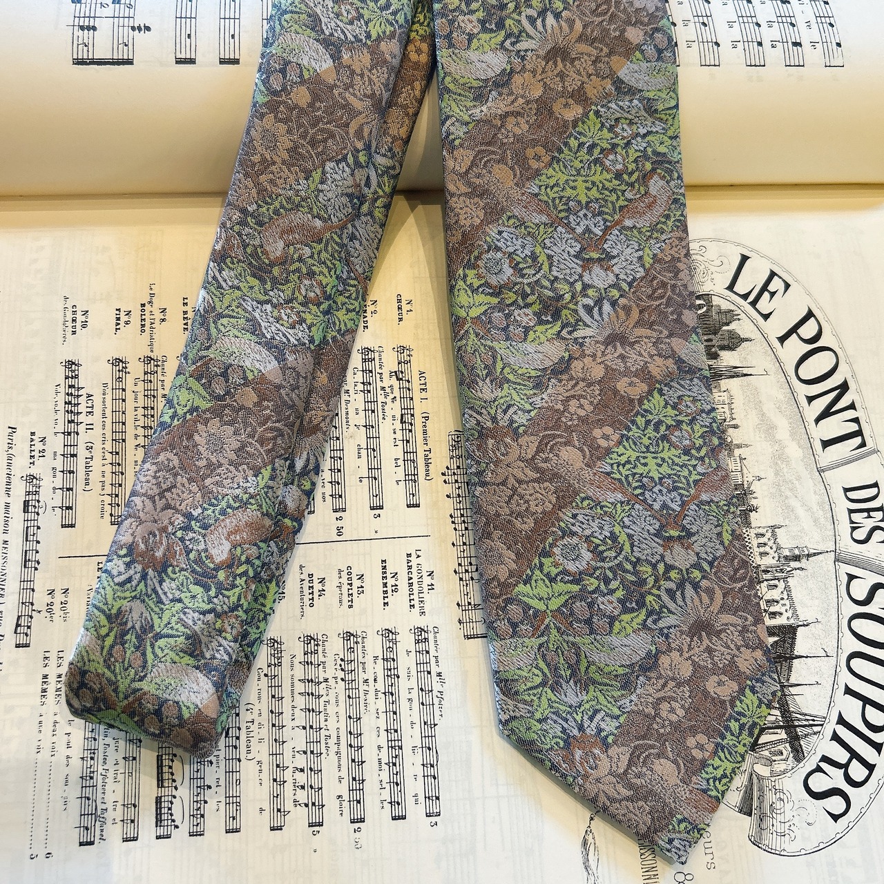［William Morris］ネクタイ　いちご泥棒　ブラウンストライプ