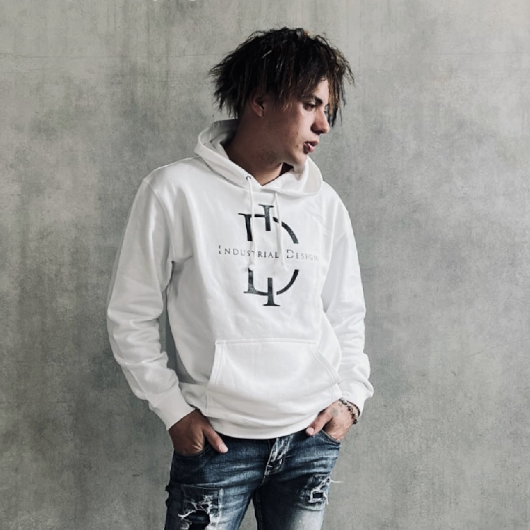 ILLIGO フロントロゴパーカーM クリー ム 白 ID フロントロゴパーカー （White） | 【 I DESIGN】アイ・デザイン