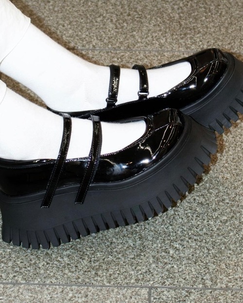 MIKIOSAKABE  eclair