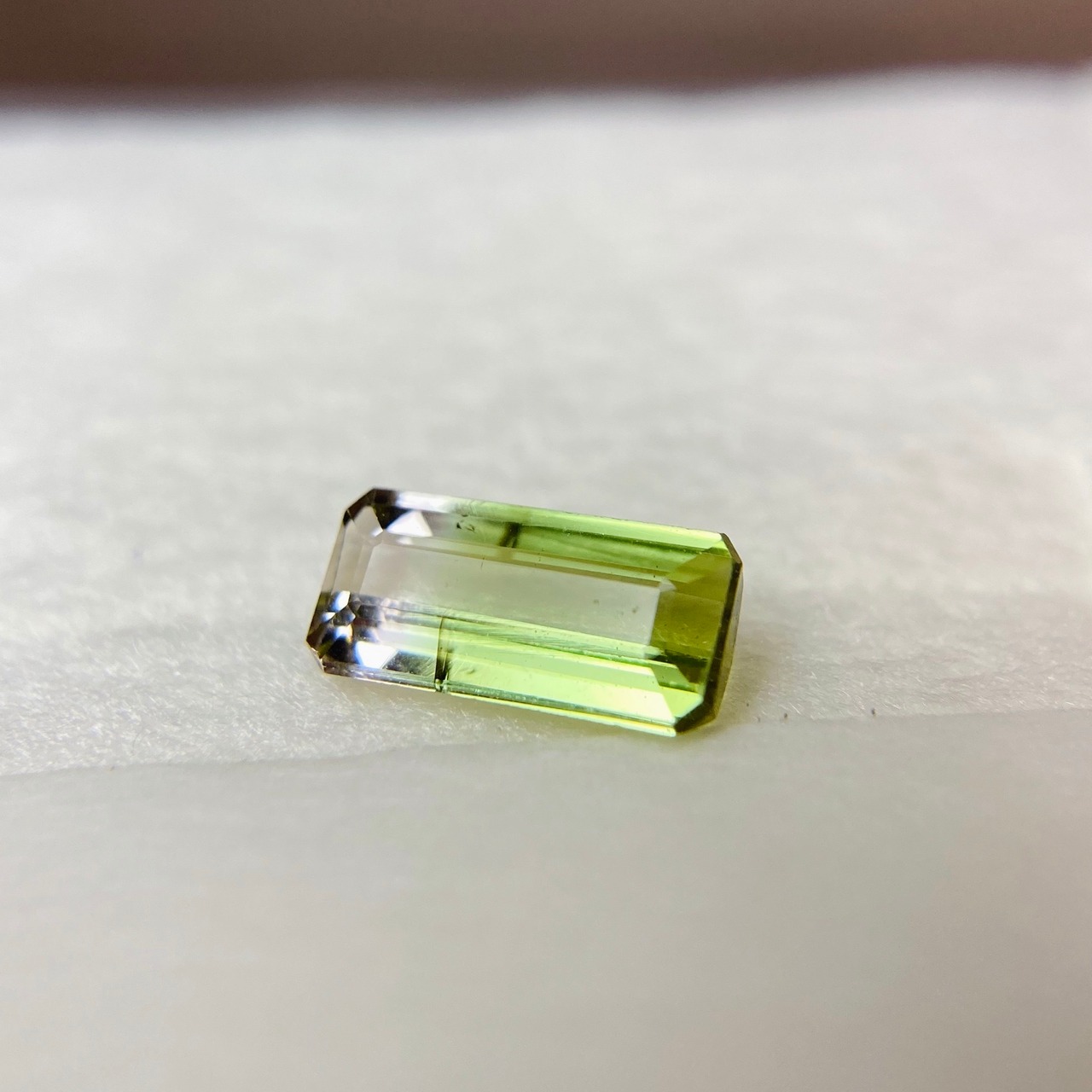 淡いカラー　バイカラートルマリン No.4　約1.00ct