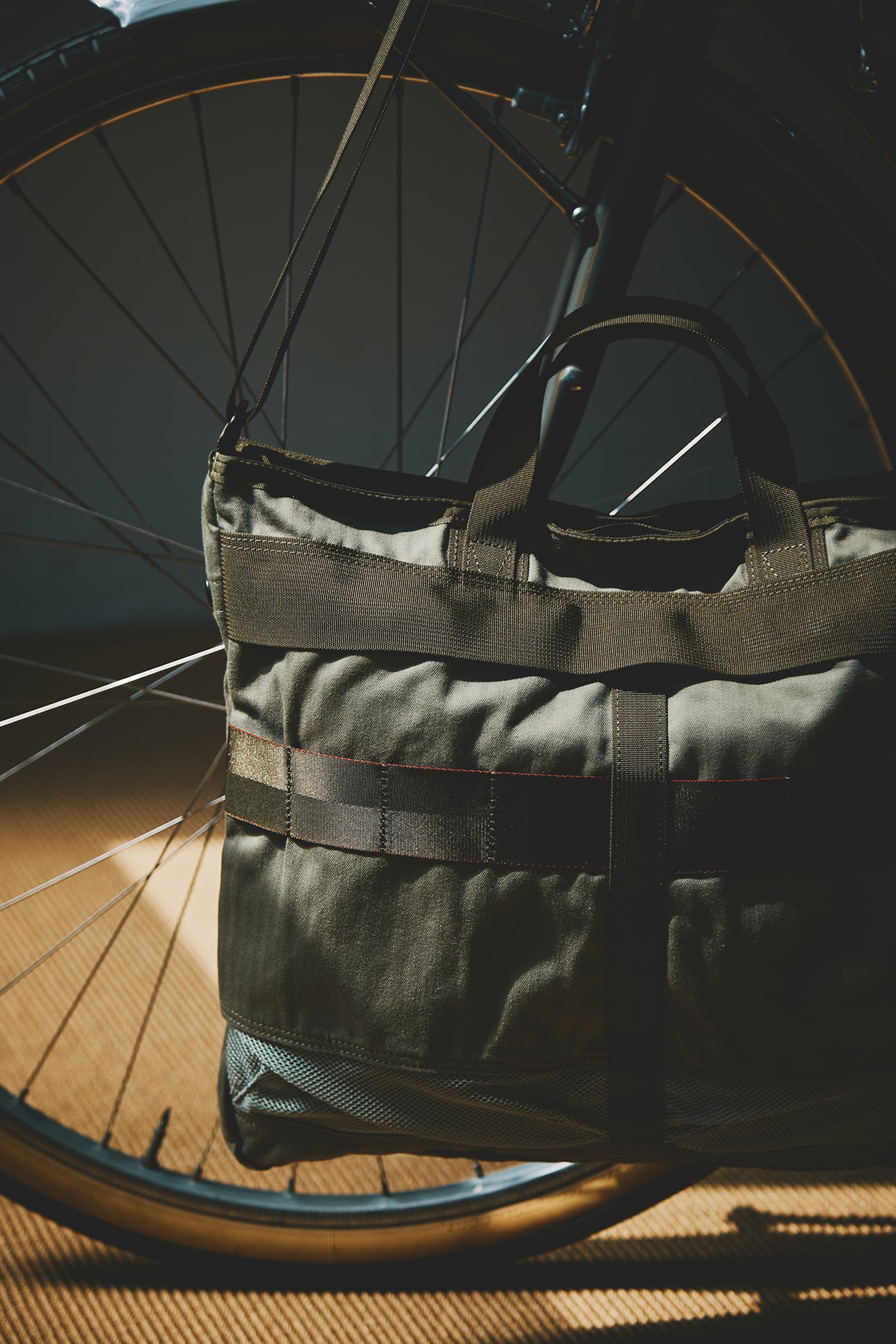 BRIEFING × FUJITO UTILITY HELMET BAG Olive Green,Navy | Directors