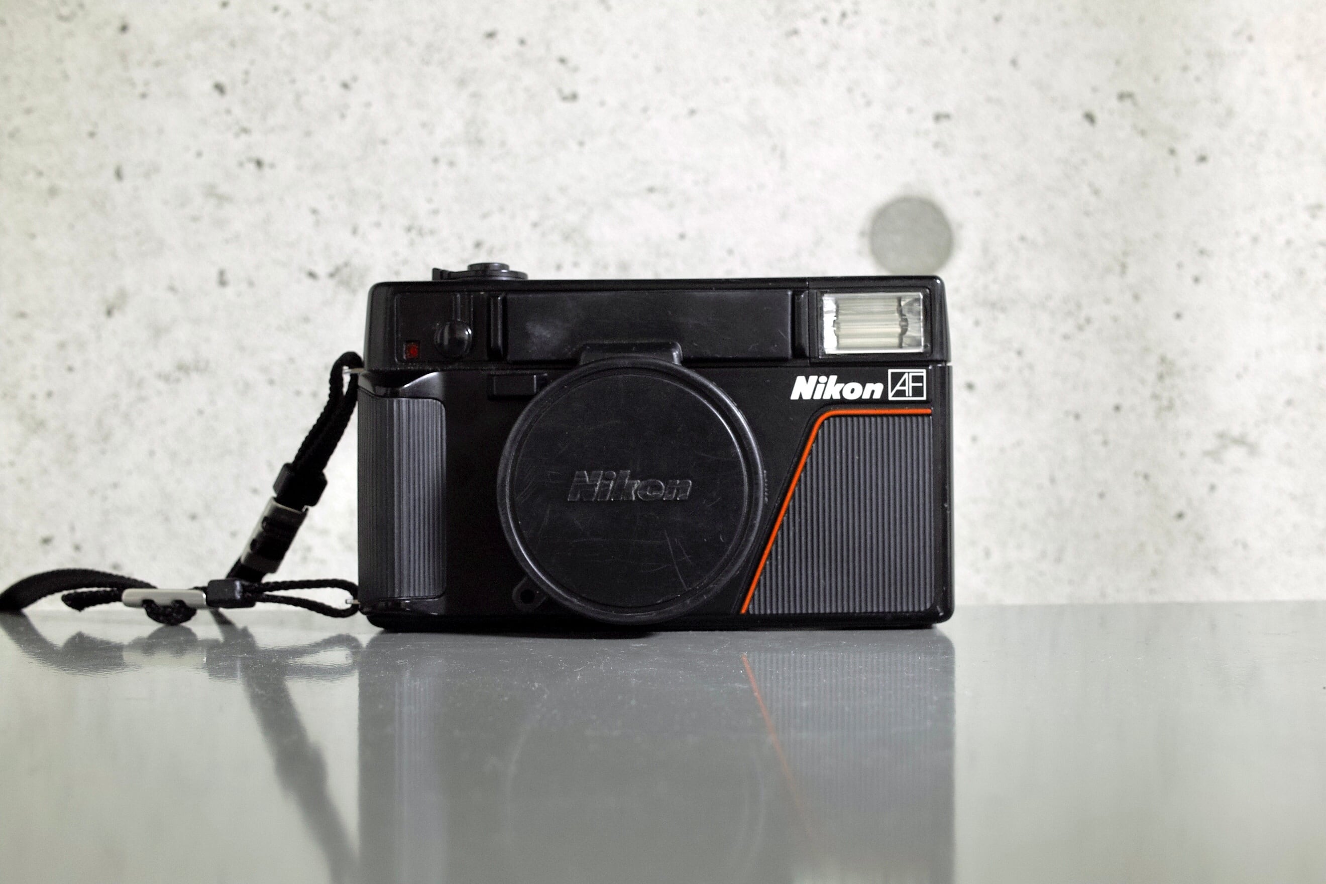 【完動品】Nikon L35AF  フィルムカメラ 動作確認済み 電池付き