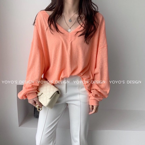 大人 レトロ カジュアル 長袖 ロングTシャツ ビッグシルエット レディース トップス Vネック シャツ ミディアム丈 袖コンシャス 萌え袖 白 ホワイト オレンジ ピンク 青 ブルー シアン リネン 無地 ゆるカジ ゆったり ガーリー エレガント セクシー Cute シンプル おしゃれ 男ウケ デート服 モテ 韓国ファッション 通販 2020 春 夏 秋