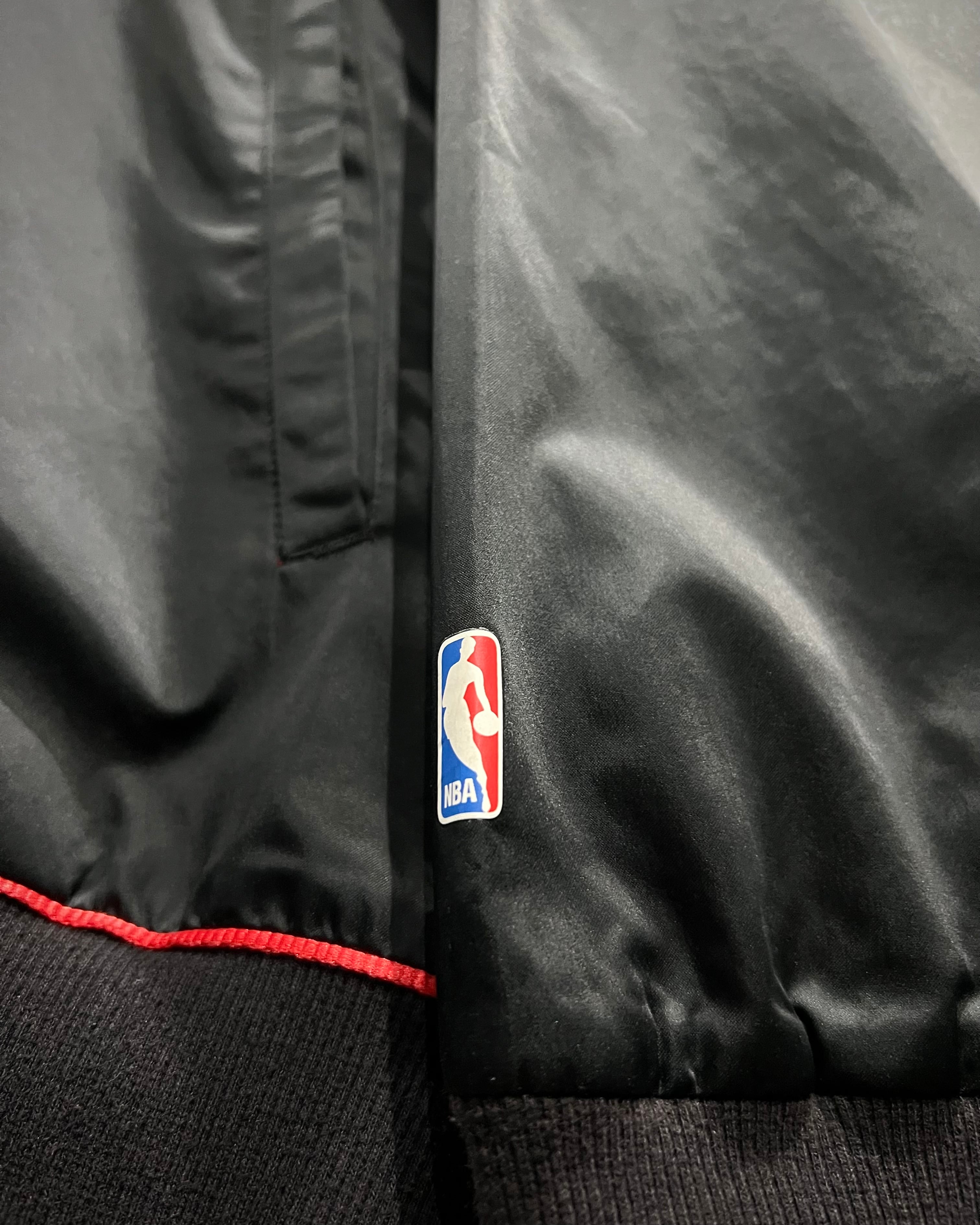 archive 00s お兄系 vkei コーティングジャケット【最終値下げ】 X VINTAGE】“adidas” “NBA” “CHICAGO BULLS” Wappen Design Loose