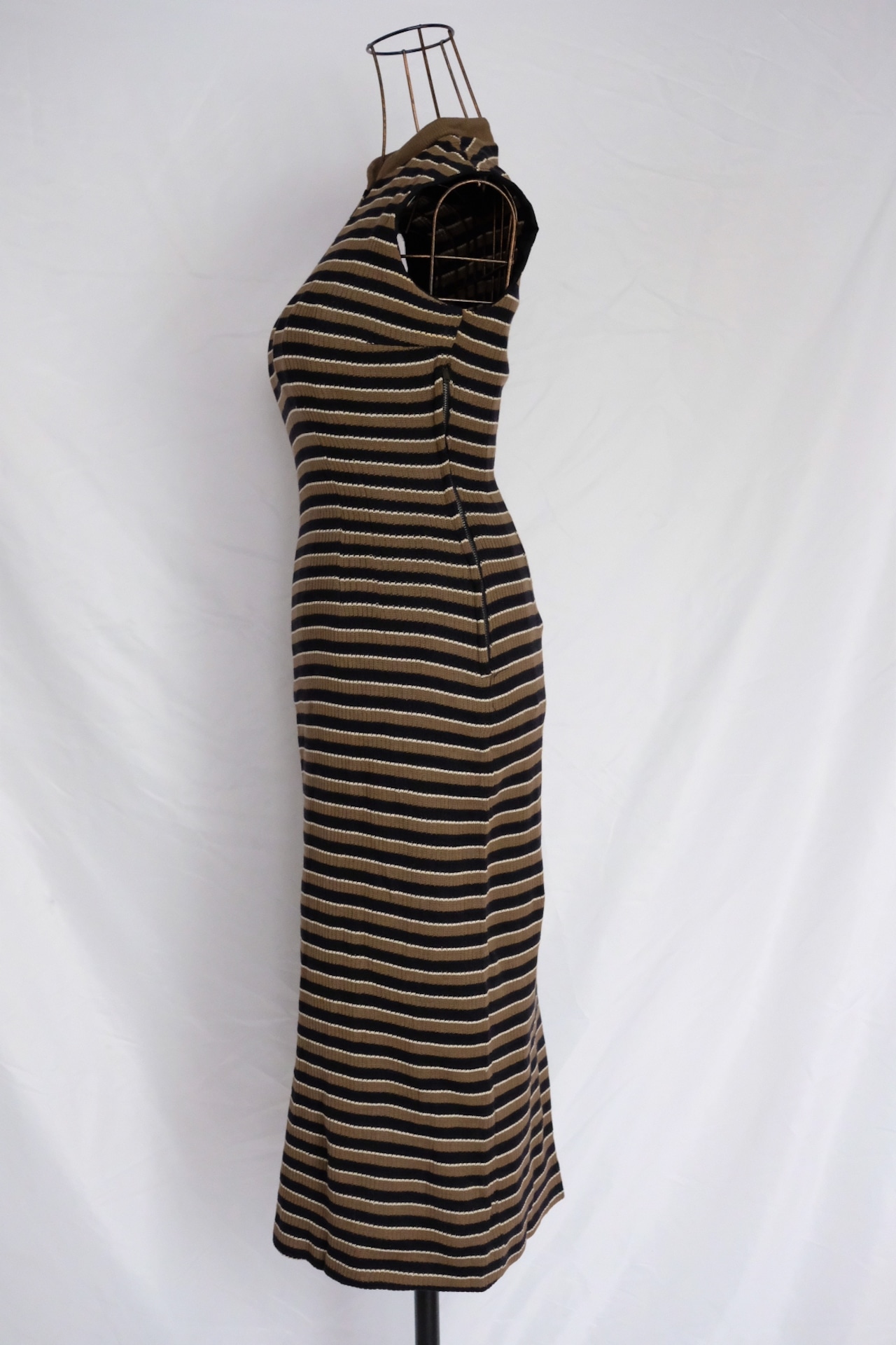 60‘s “Flat knit by Marie Phillips” Border pattern sleeveless dress