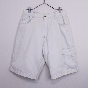 【Caka act2】Embroidery Design White Denim Buggy Shorts