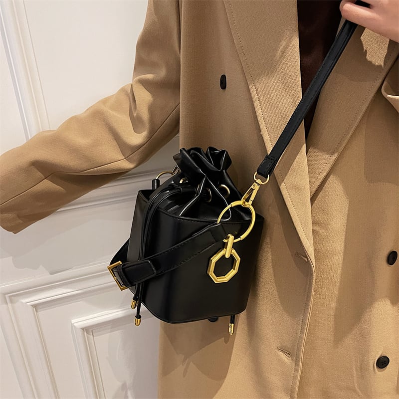 Small square box bag in 2 colors S495