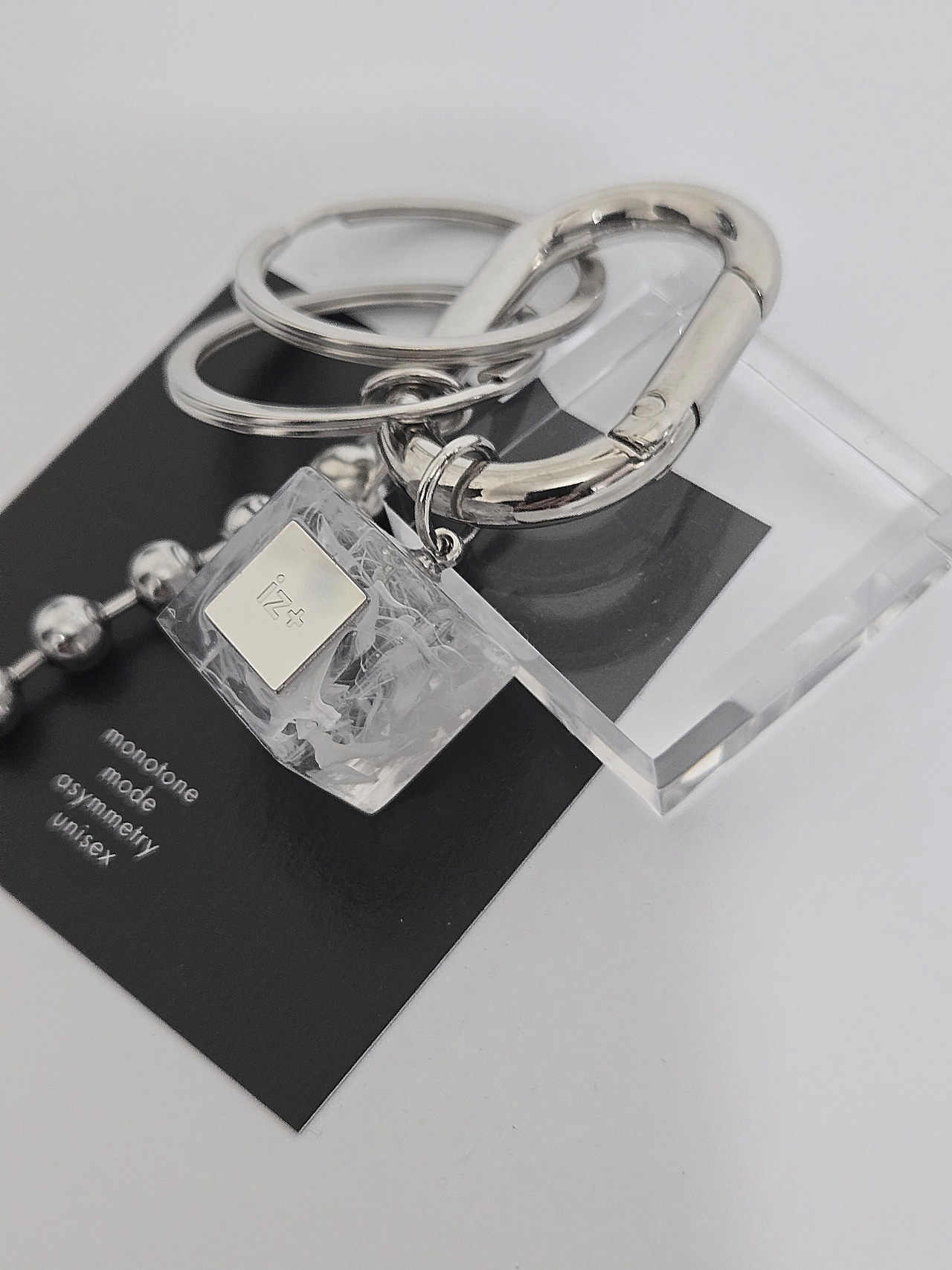 PERFUME KEY. [white] - 3