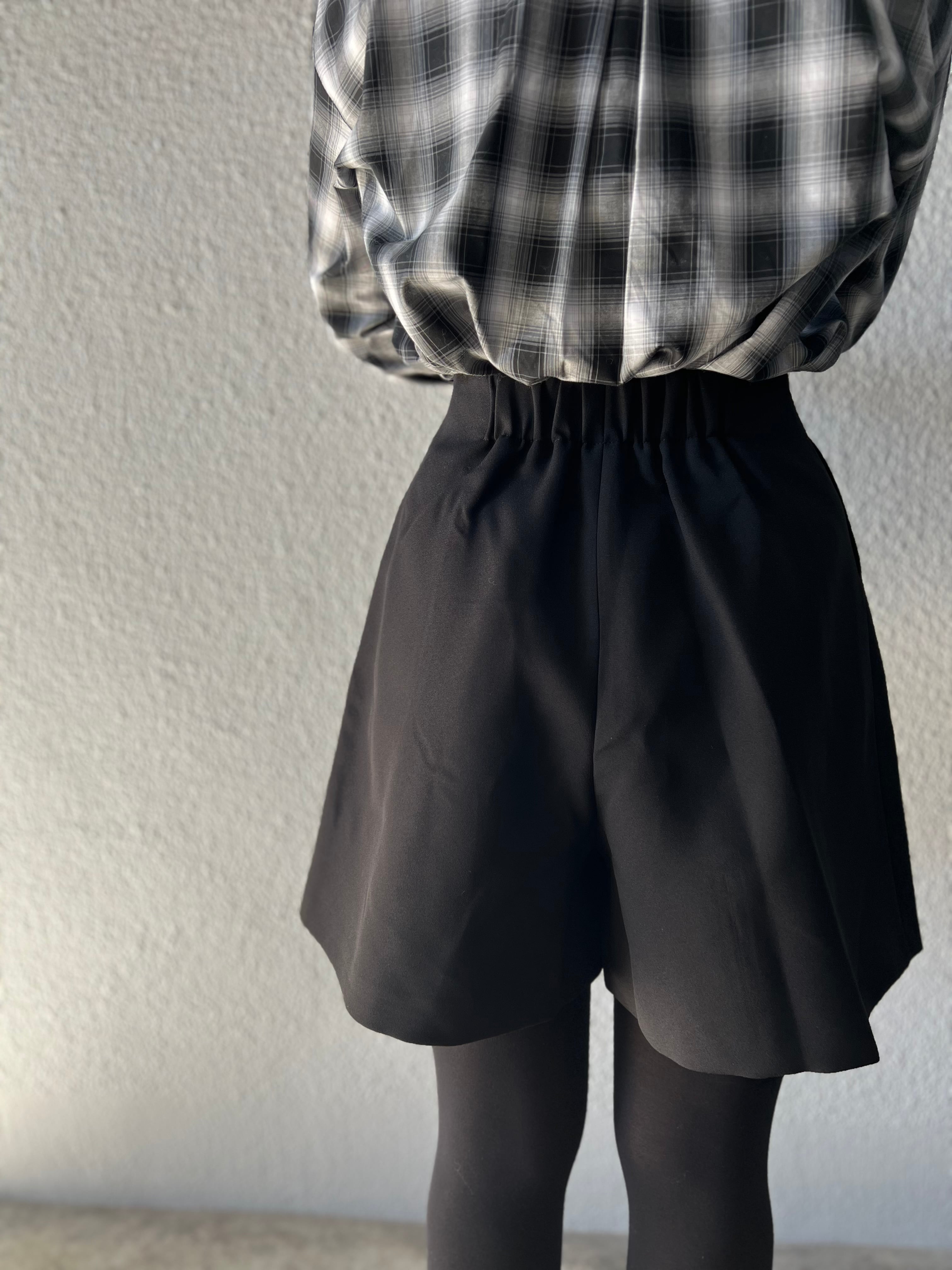 【anana】ハイウエストタックショートパンツ a99-032