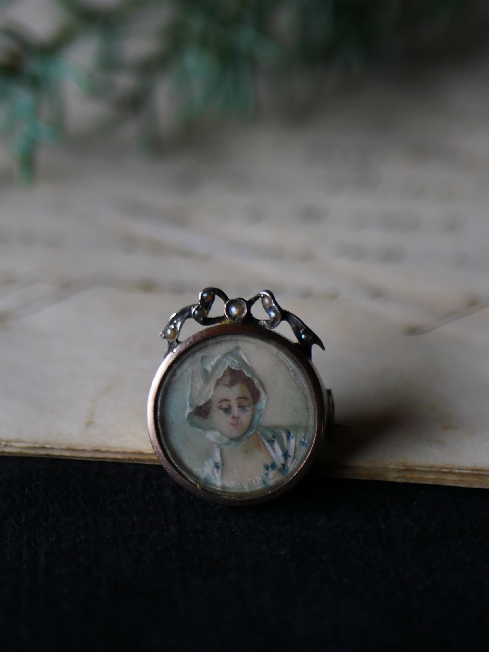 純銀製 ミニアチュール リボン ポートレート アンティークブローチ フランスアンティーク