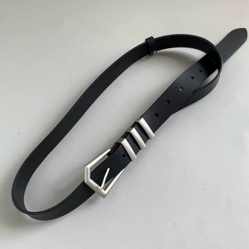 simple leather belt with geometric buckle narrow pin buckle mr0436