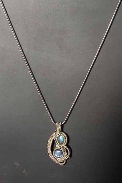 Labradorite & Kyanite silver925 wirewrapping pendant
