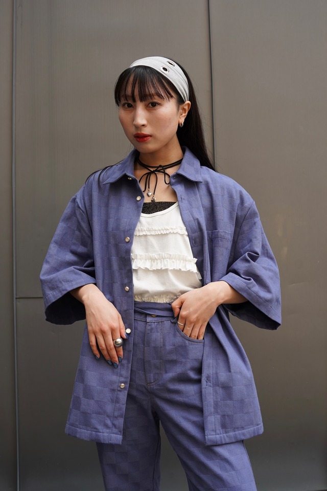 DEW FLOWER TRIM SHIRT