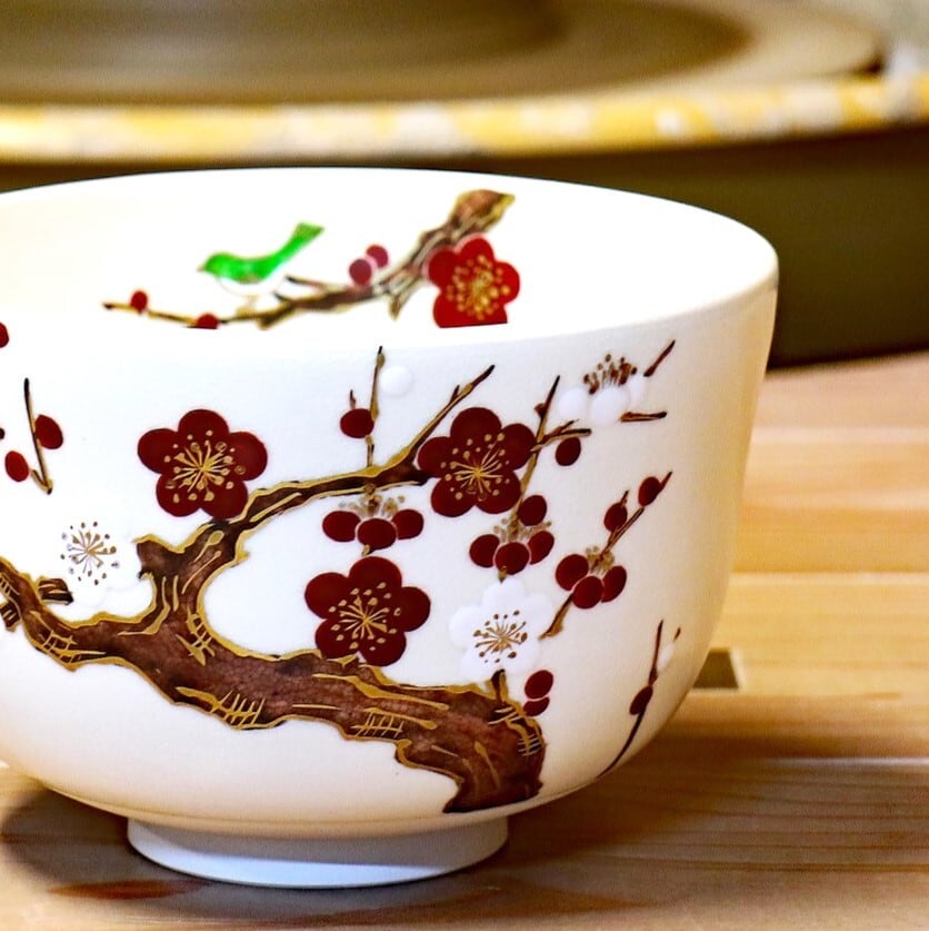 抹茶碗 色絵 紅白梅にうぐいす | 京焼窯元 橋本城岳