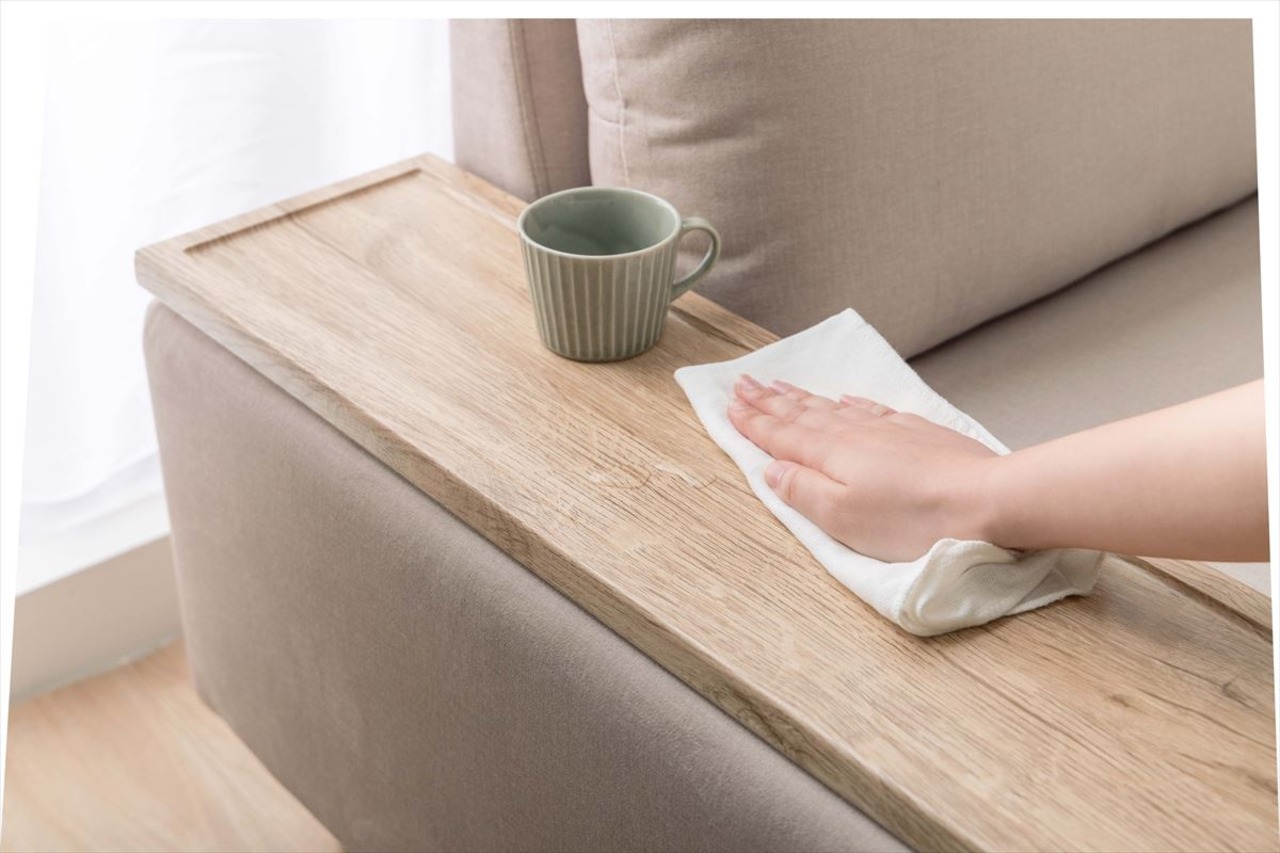 Lilou サイドテーブル付き2人掛けソファ