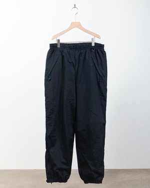 "Early Winter" baggy silhouette nylon easy trousers