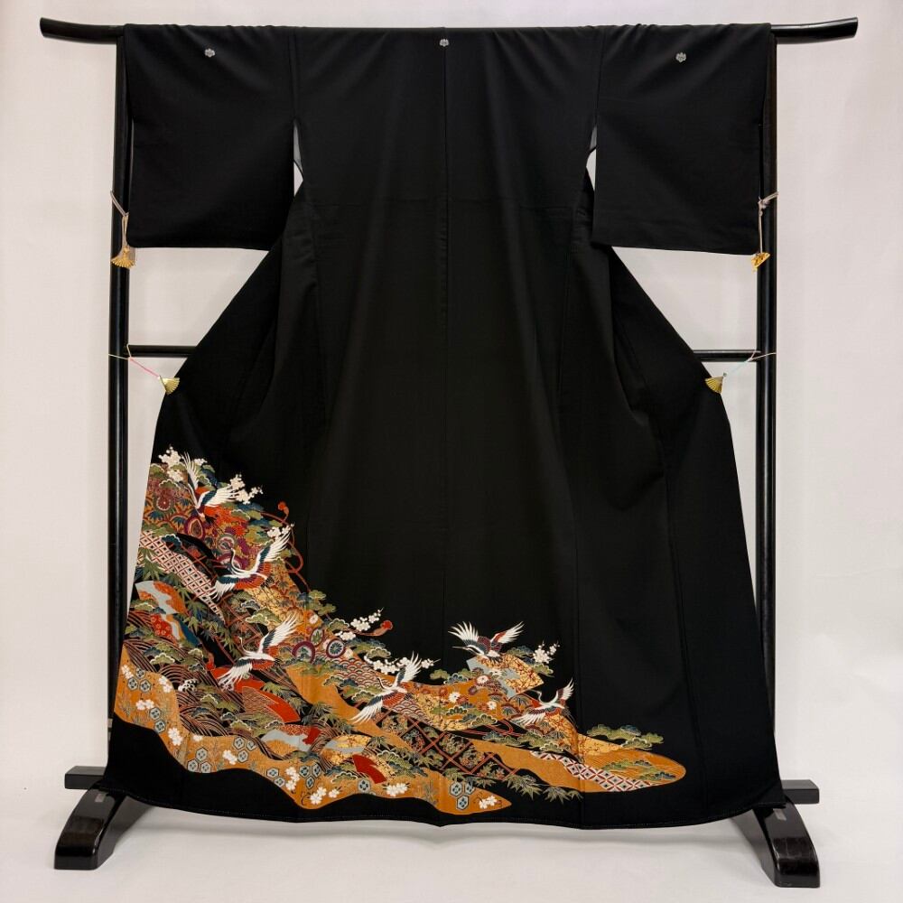 黒留袖 リサイクル着物 安い 裄66.5cm M size リメイク 中古 礼装 ポリエステル リユース 6205