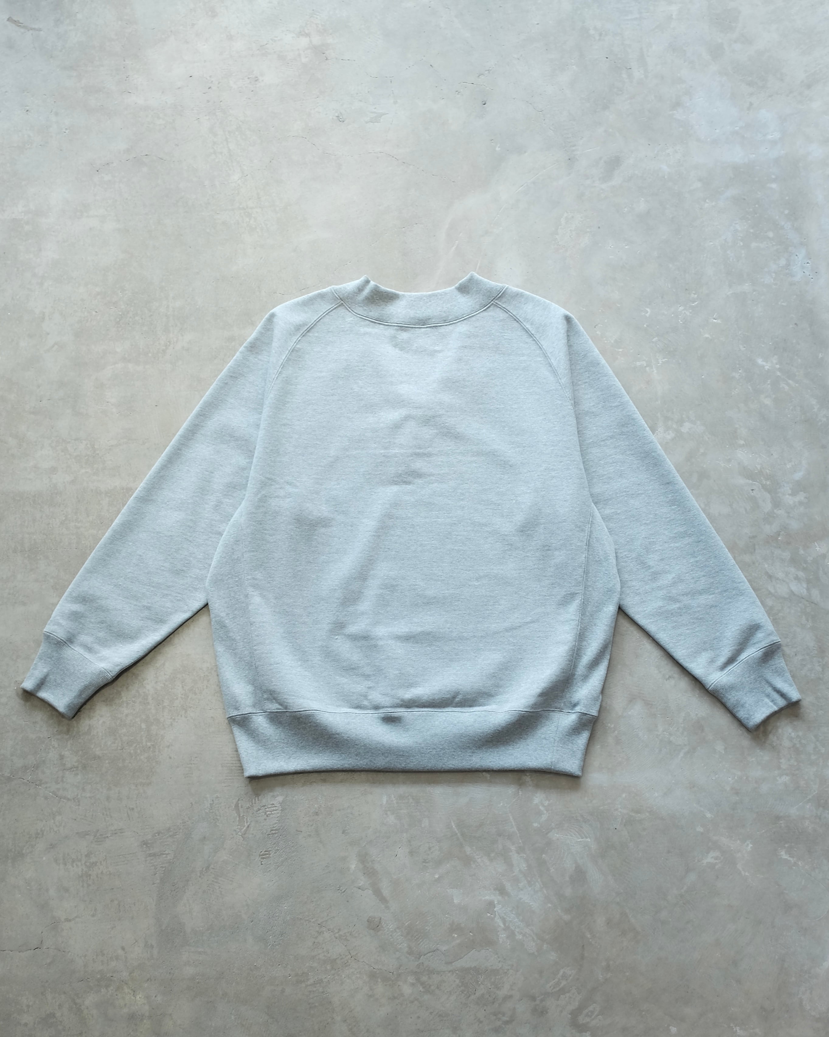 RAINMAKER】ONE-SIDE KIMONO SLEEVE V-NECK SWEAT SHIRT | MLR