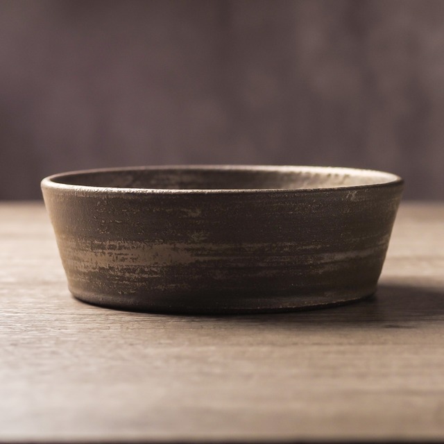 鉄錆 6寸切立鉢／吉永哲子
