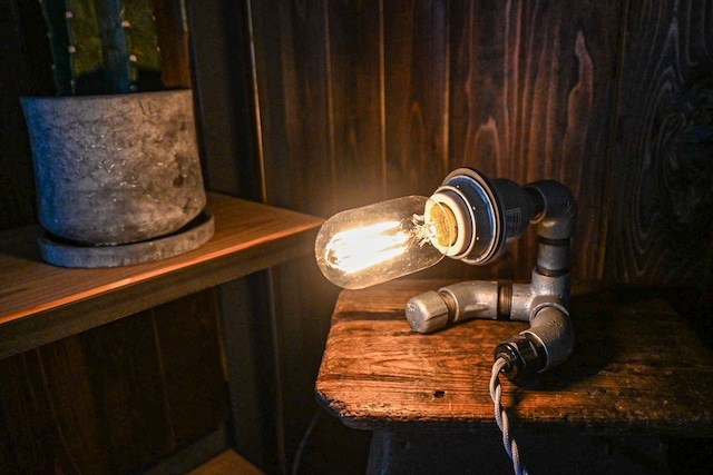 iron Creation tablelamp