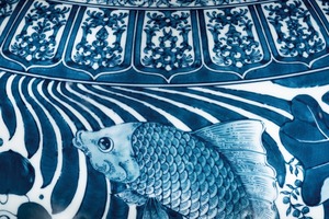 魚藻文沈香壷　葉山有樹　作