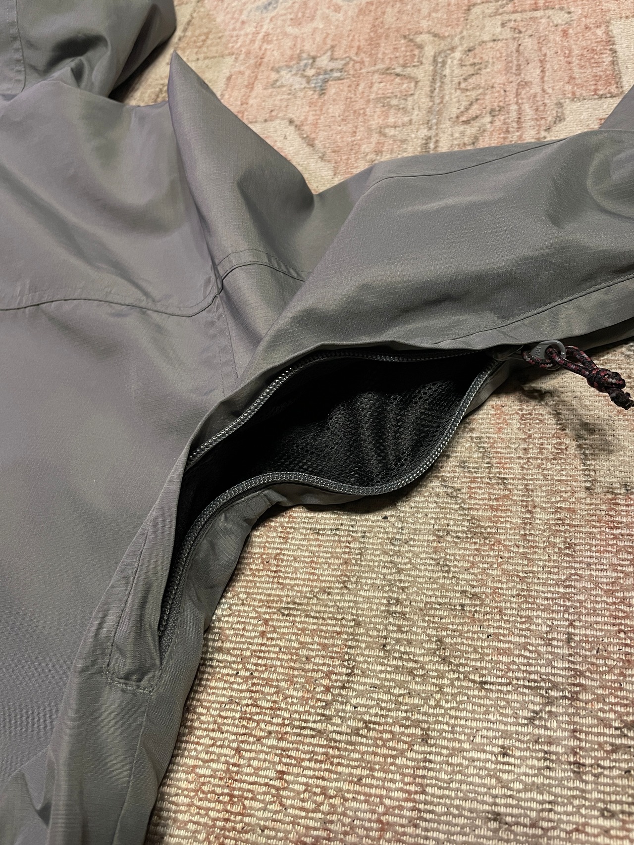 Colombia / shell jacket / mountain parka