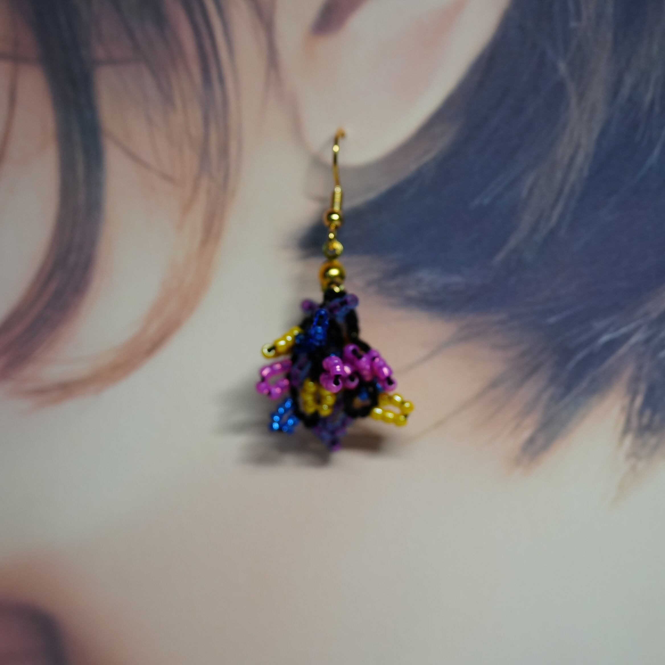 ビーズクロッシェ じゃらじゃらピアス イエロー×ピンク×ブルー×パープル