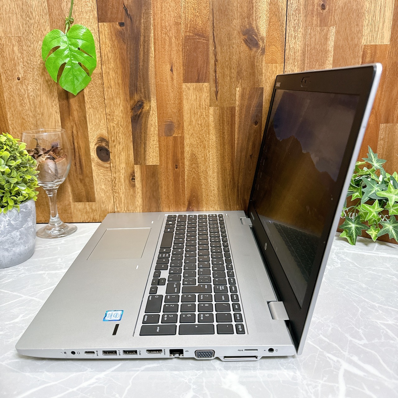 HP ProBook 650 G4 / Core i7-8550U / メモリ16GB / SSD256GB / 15.6インチ FHD
