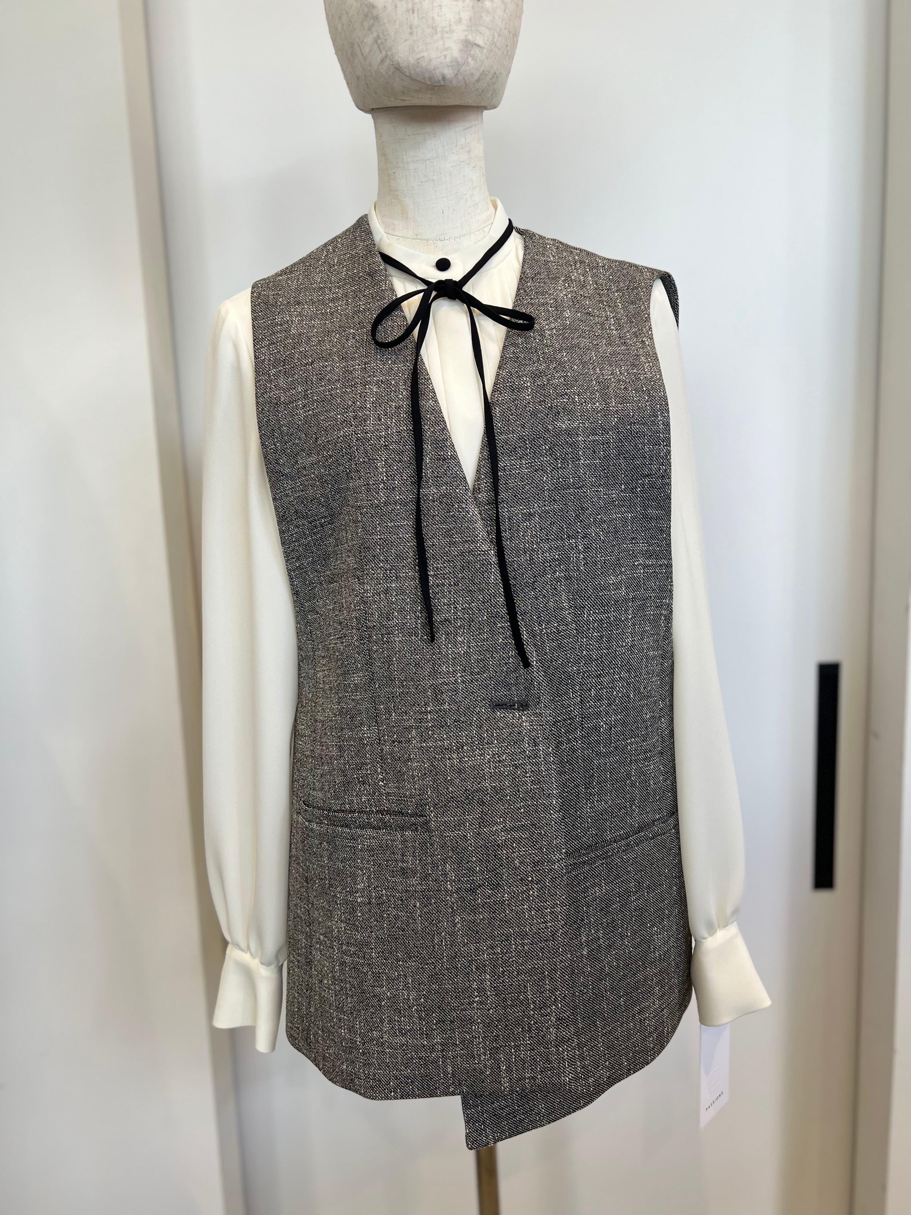 【PASSIONE】取り外し可コードフリルブラウス　616918