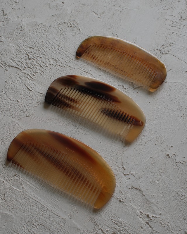 Buffalo Horn Comb. < Oval>