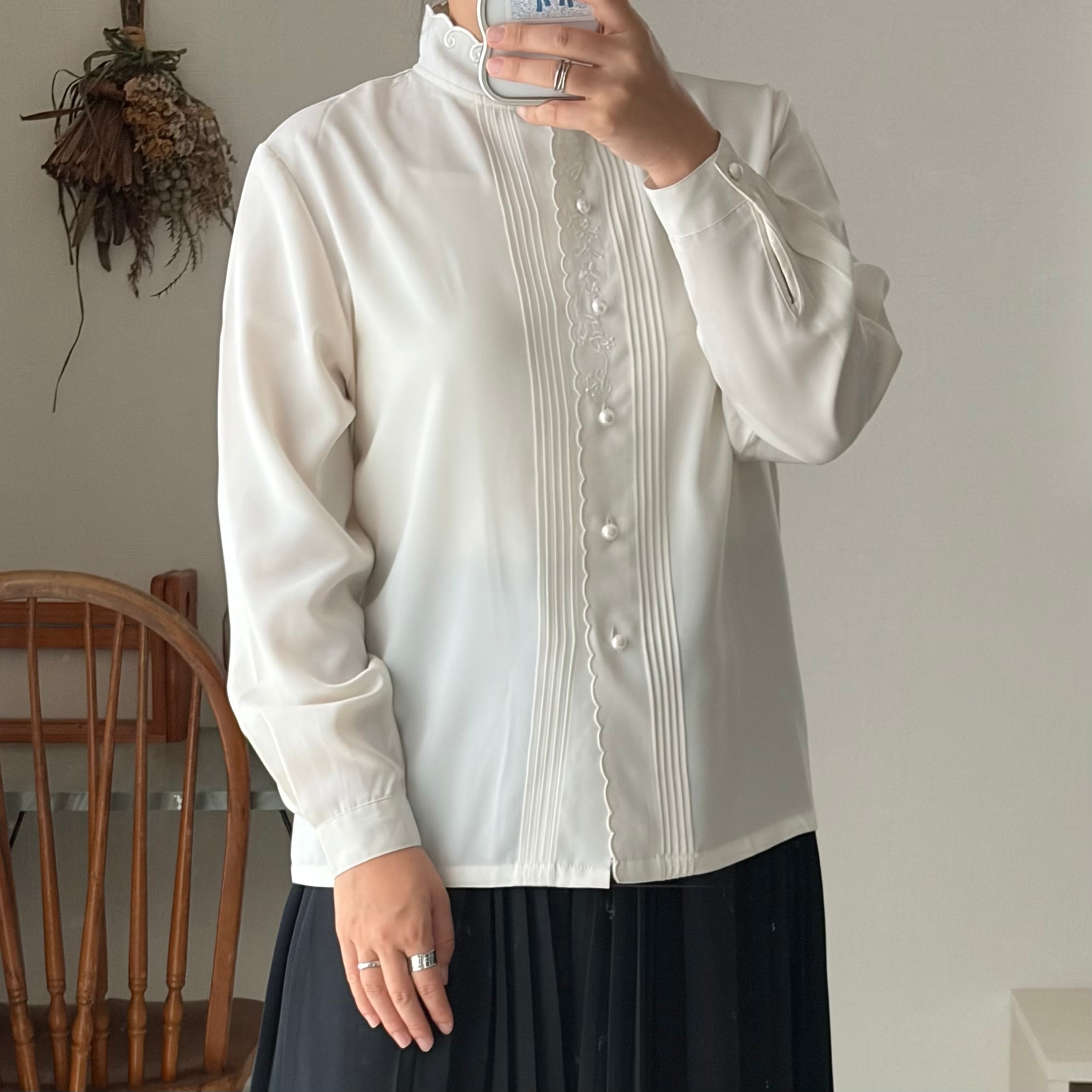 shirt 古着 ブラウス シャツ プリーツ 刺繍